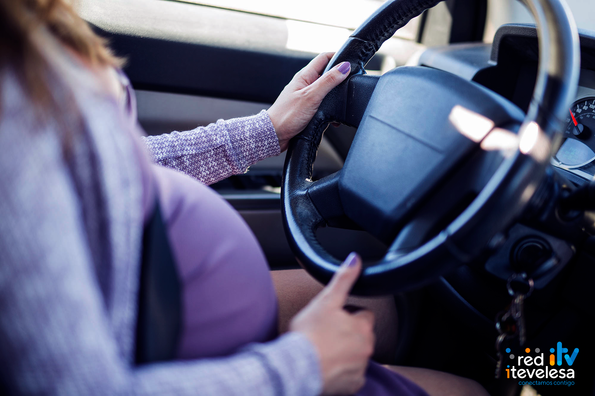 Cómo conducir de forma segura estando embarazada